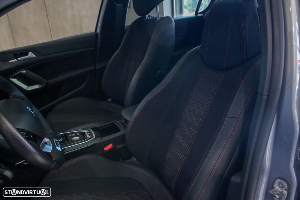 Peugeot 308 1.2 PureTech GT EAT8 - 30