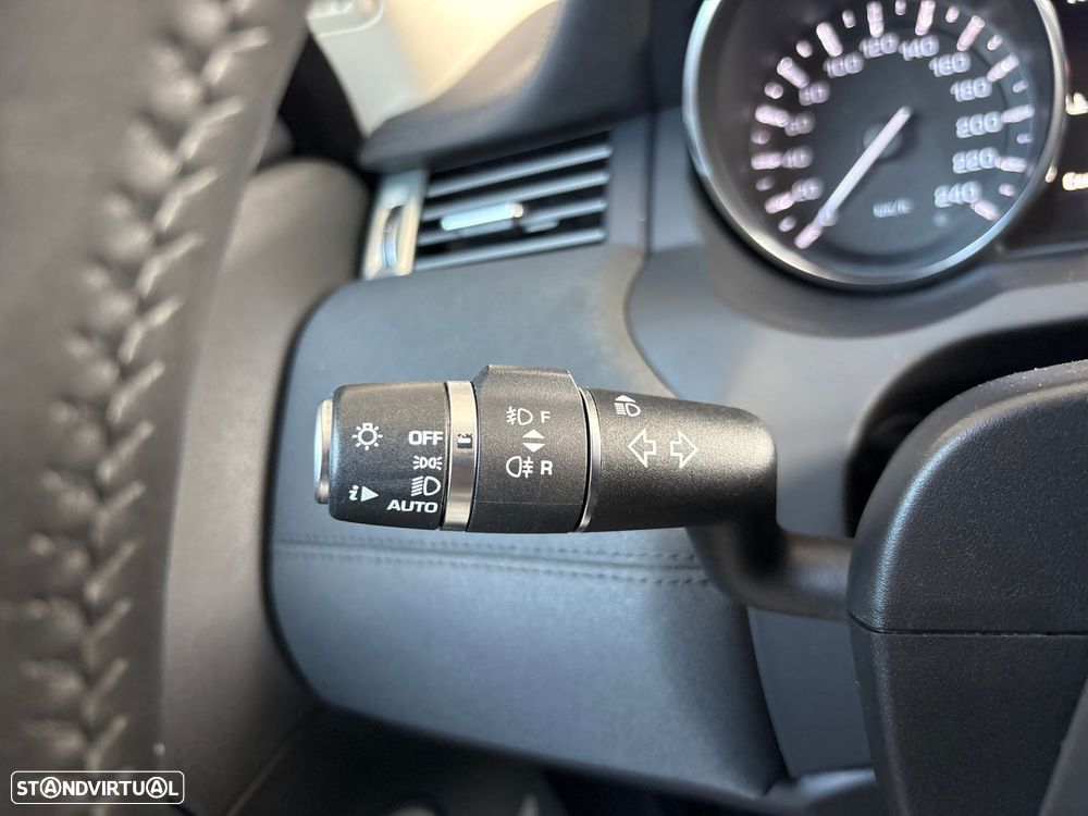 Land Rover Range Rover Evoque 2.2 TD4 Prestige Auto - 16