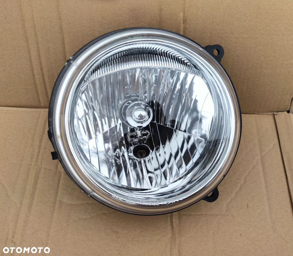 Reflektor prawy Lampa prawa Jeep Liberty KJ 2002- EU