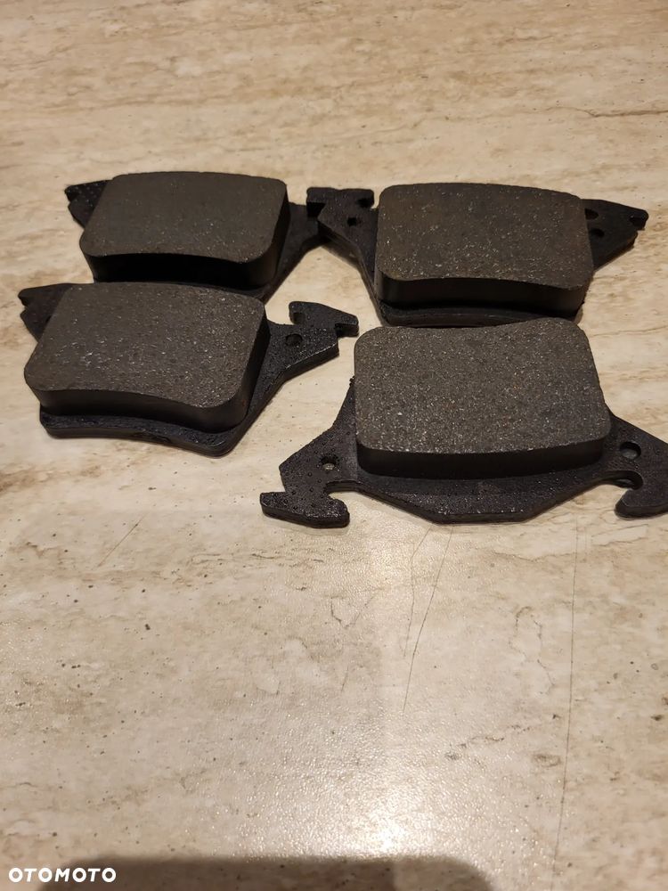 23020 Klocki hamulcowe kpl. tył  tylne MERCEDES V (638/2), VITO (W638) 2.0-2.8 02.96-07.03 - 2