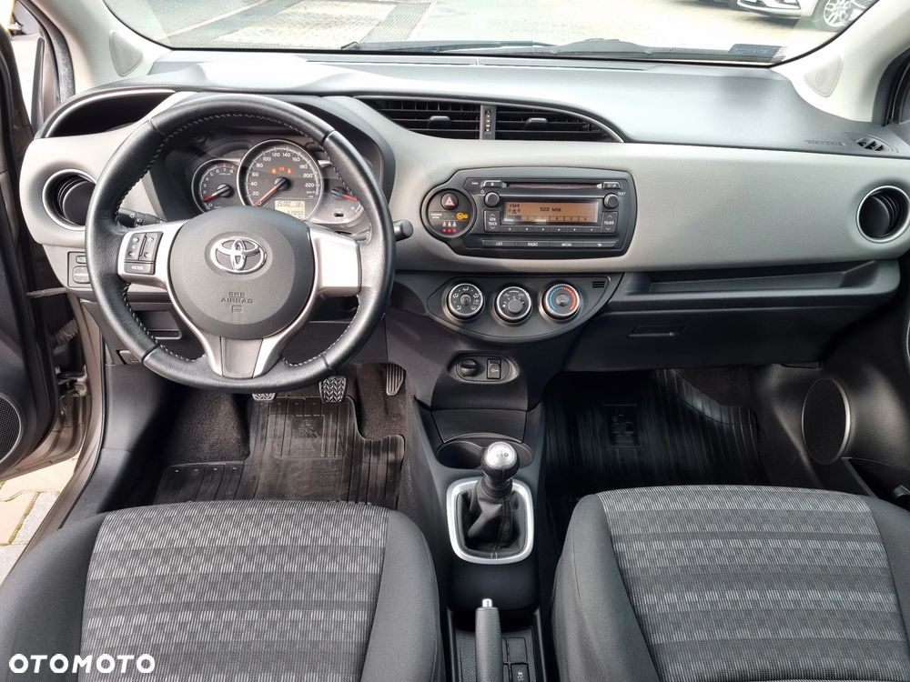 Toyota Yaris - 11