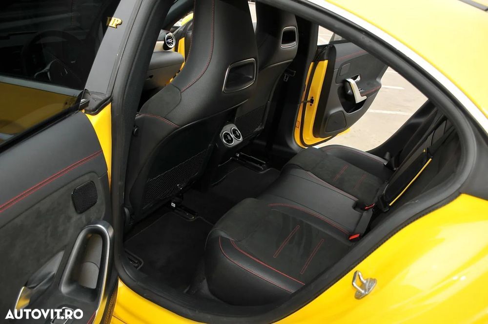 Mercedes-Benz CLA - 12