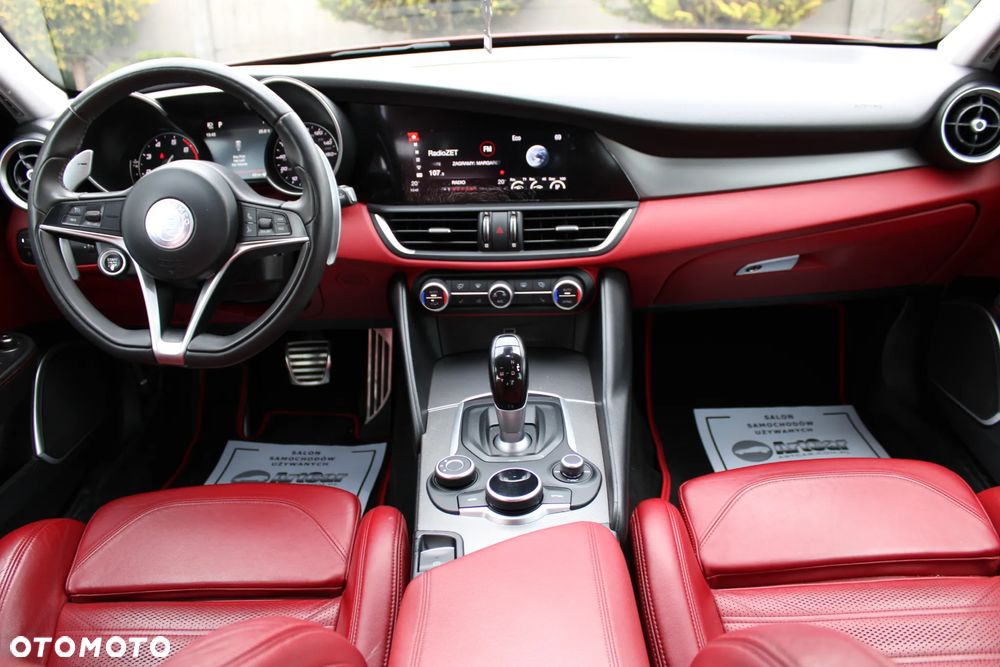 Alfa Romeo Giulia 2.0 Turbo 16V AT8-Q4 Veloce Ti - 27