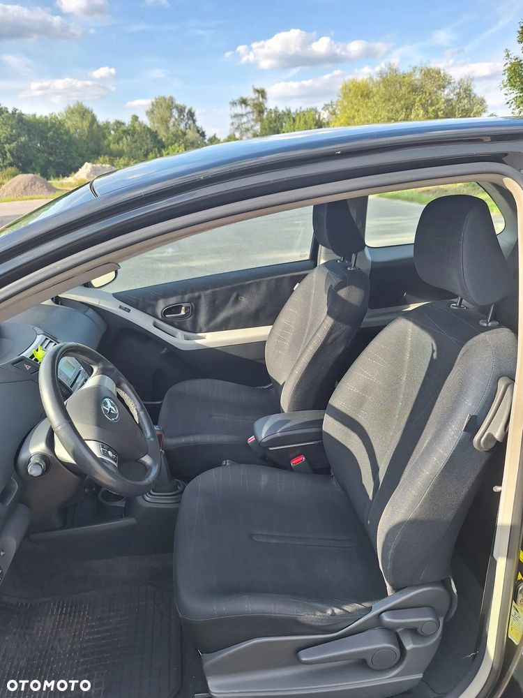 Toyota Yaris 1.3 VVT-i Luna - 21