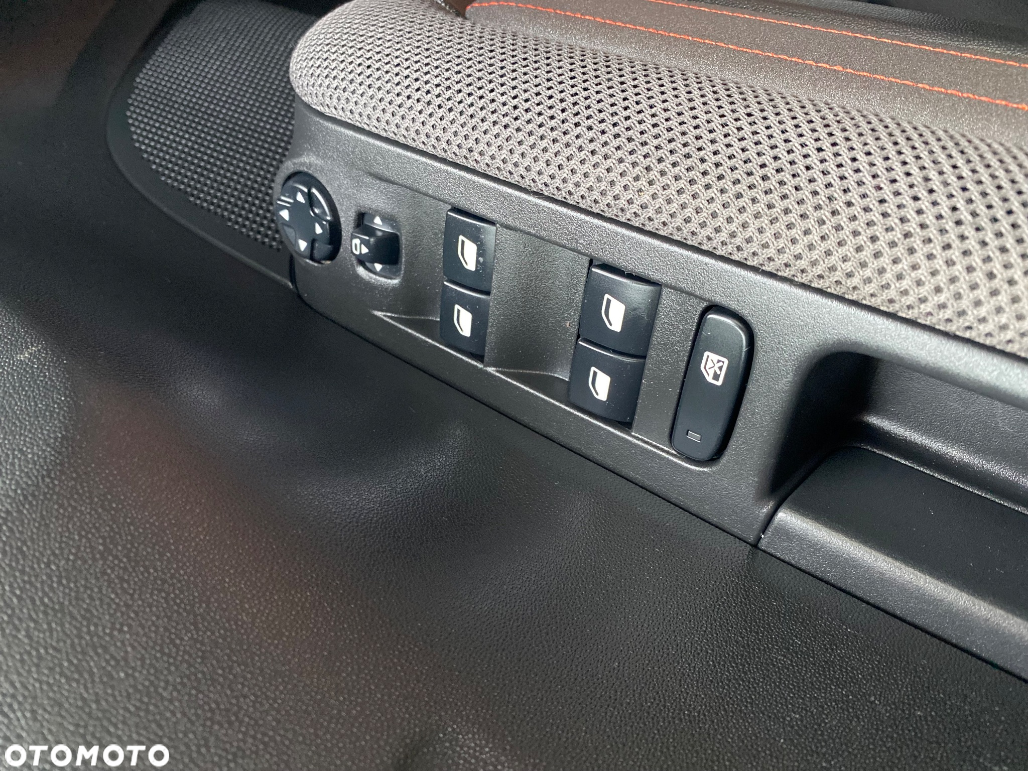 Citroën C3 Aircross 1.6 BlueHDi Shine S&S - 27