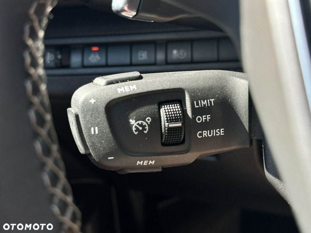 Peugeot 3008 225 e-EAT8 Allure Pack - 25