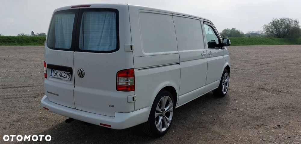 Volkswagen Transporter - 4
