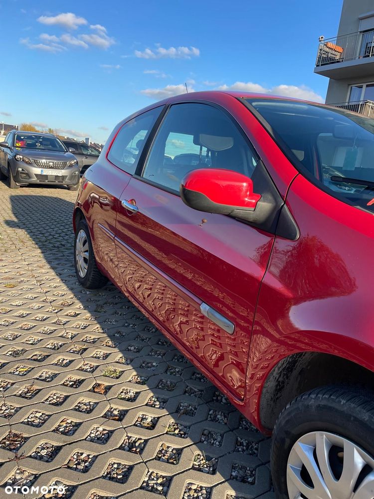 Renault Clio 1.2 16V Authentique - 5