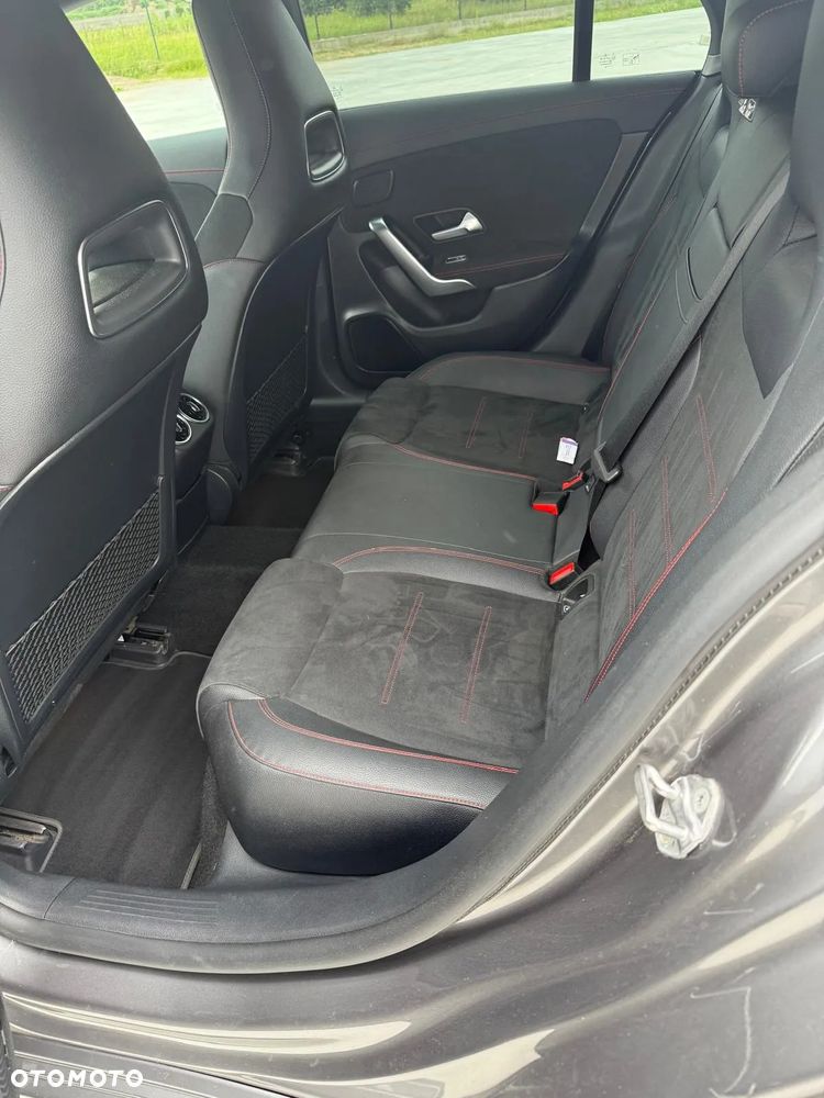 Mercedes-Benz CLA 200 AMG Line 7G-DCT - 6