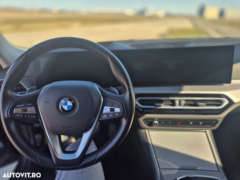BMW 3 Series 2022 — imagine 13