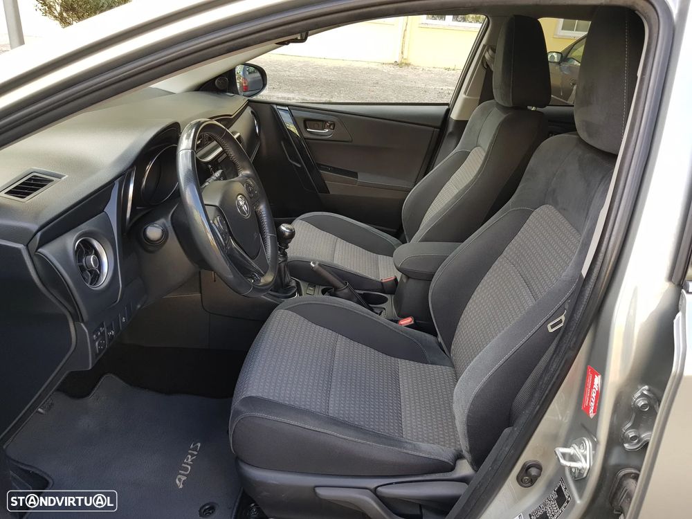 Toyota Auris Touring Sports 1.4 D-4D C.+P.Techo+P.Sport - 24