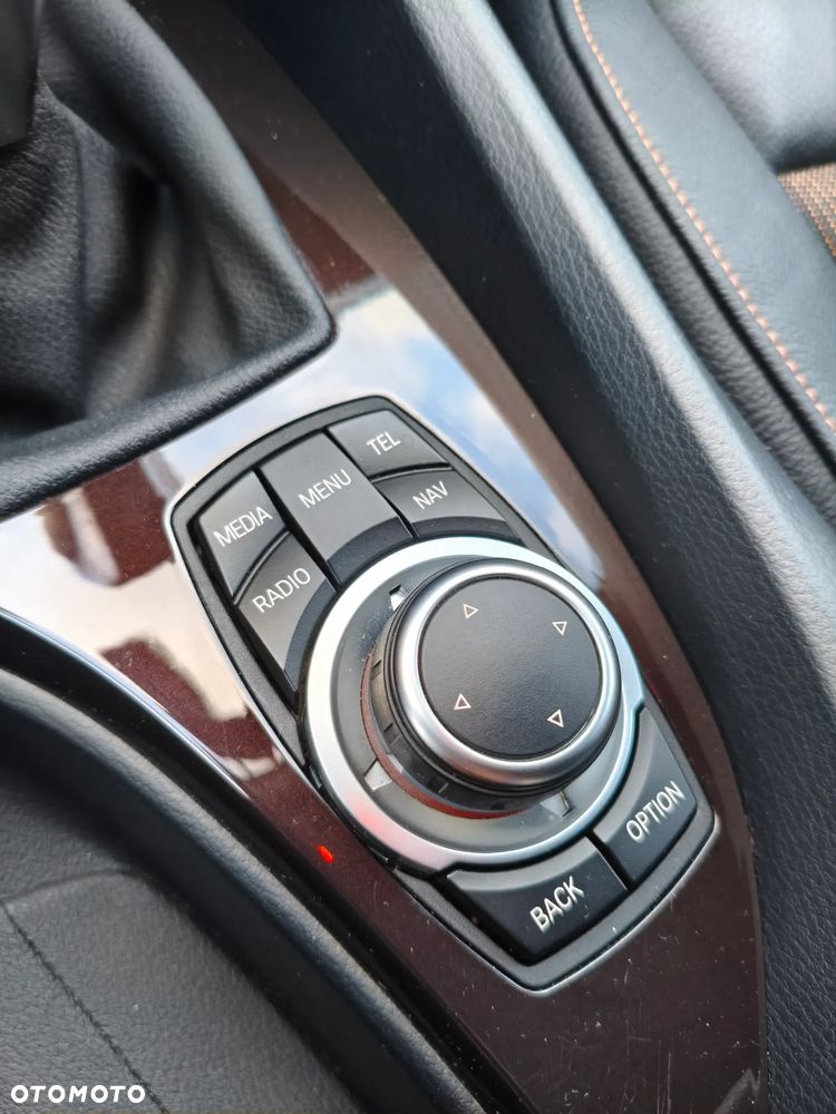 BMW X1 sDrive18d xLine - 21