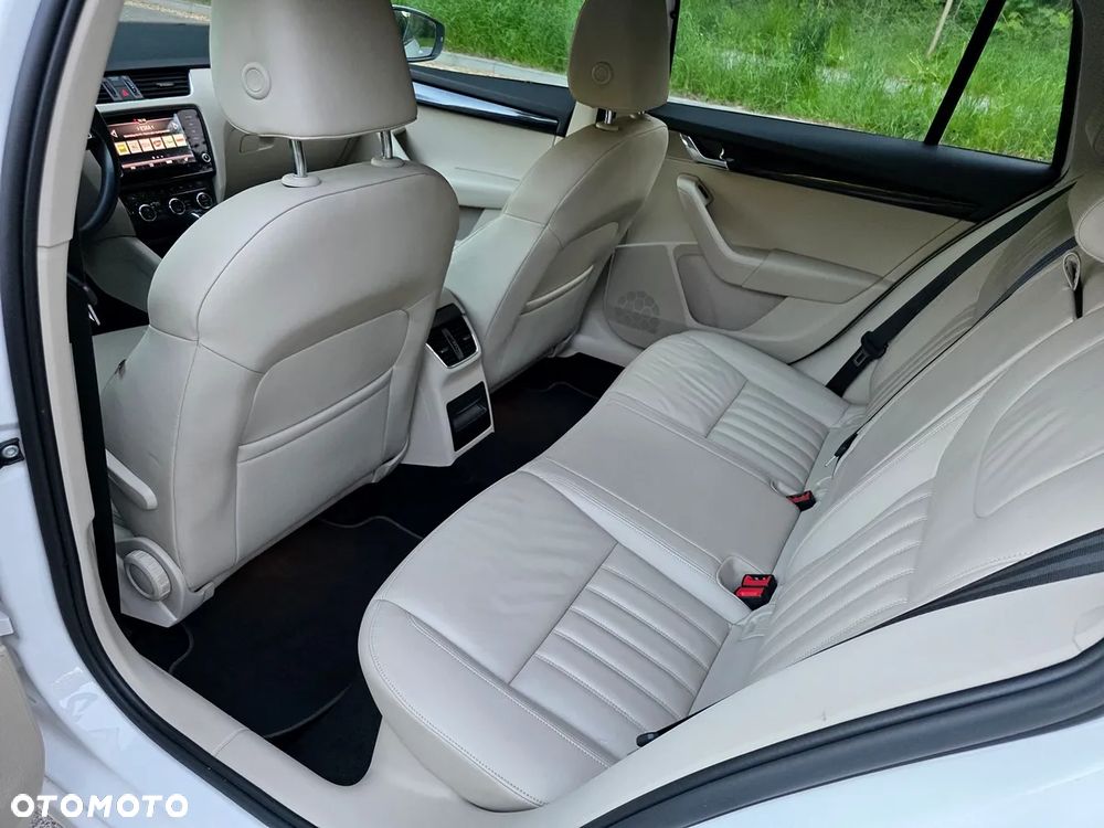 Skoda Octavia 2.0 TDI Style DSG - 16