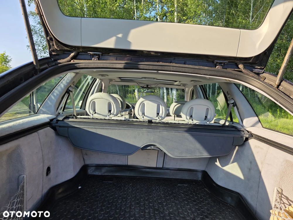 Mercedes-Benz Klasa C 320 4Matic Avantgarde Sport Edition - 25