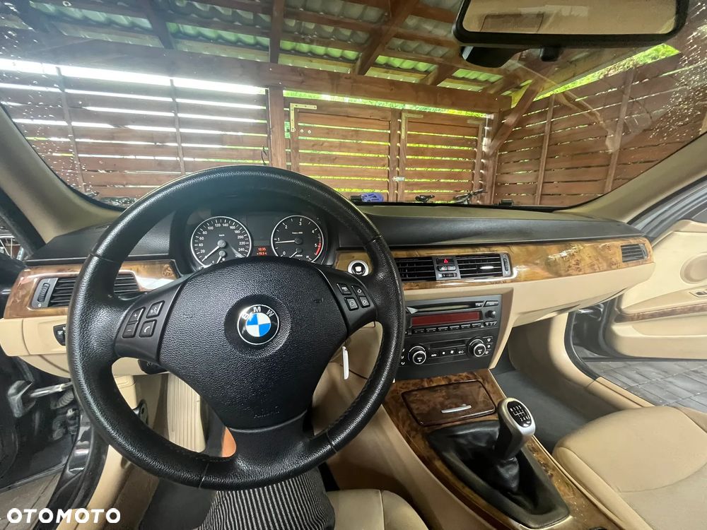 BMW Seria 3 320d - 6