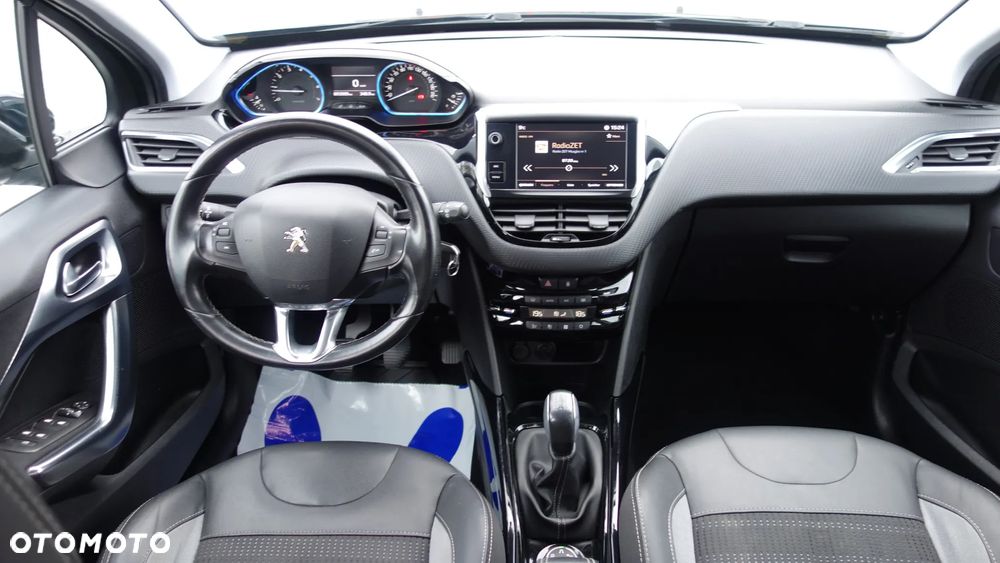Peugeot 2008 1.2 Pure Tech Allure S&S - 20