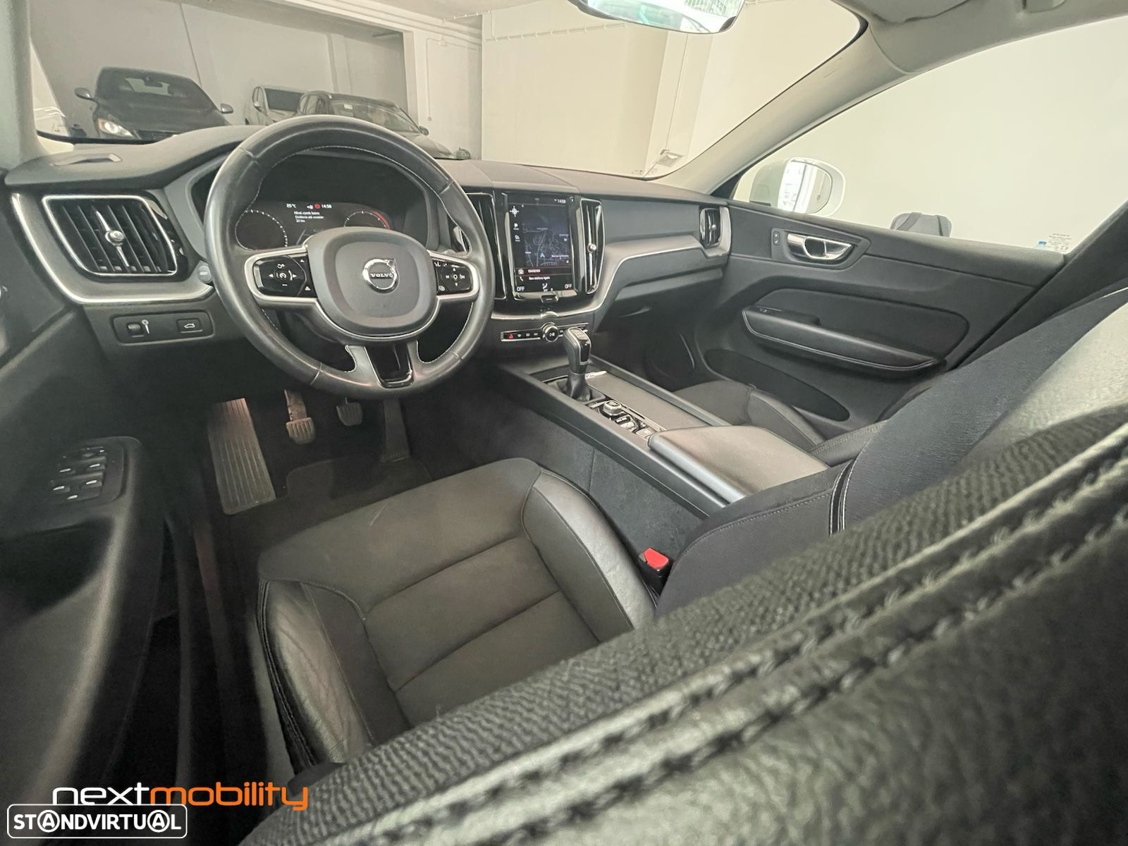 Volvo XC 60 2.0 D3 Momentum Plus - 10