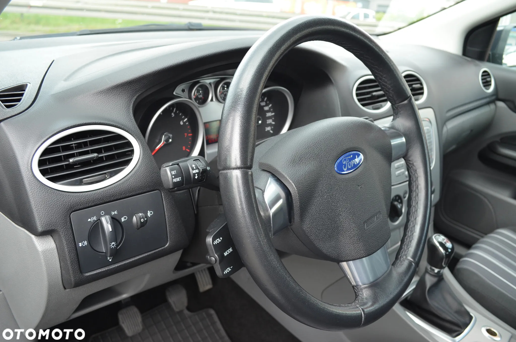 Ford Focus - 8