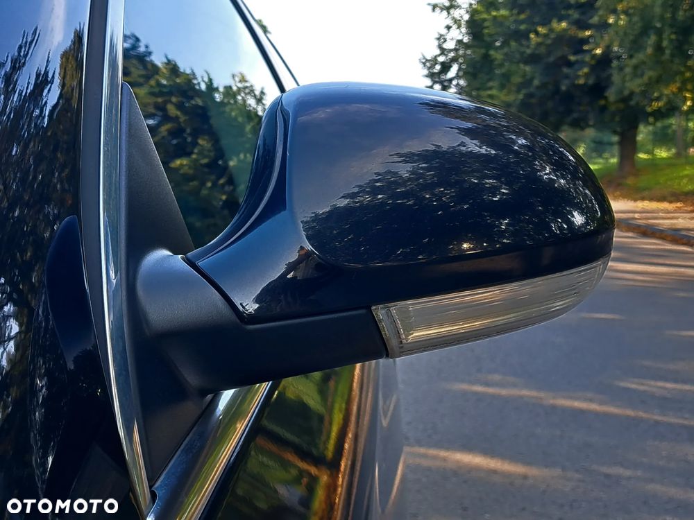 Volkswagen Passat Variant 2.0 TDI DPF Highline - 33