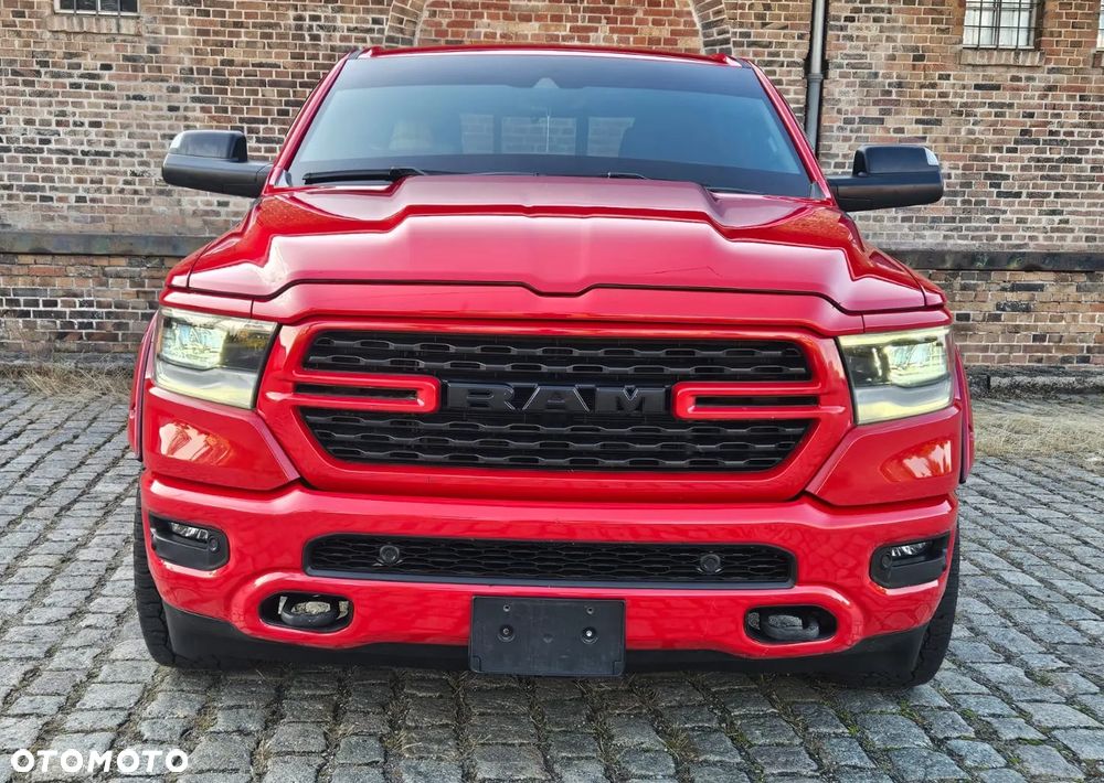 RAM 1500 Crew Cab Sport - 5