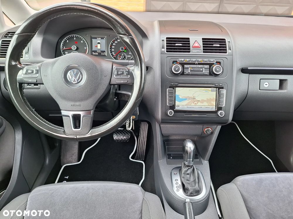 Volkswagen Touran 2.0 TDI DPF DSG Highline - 25