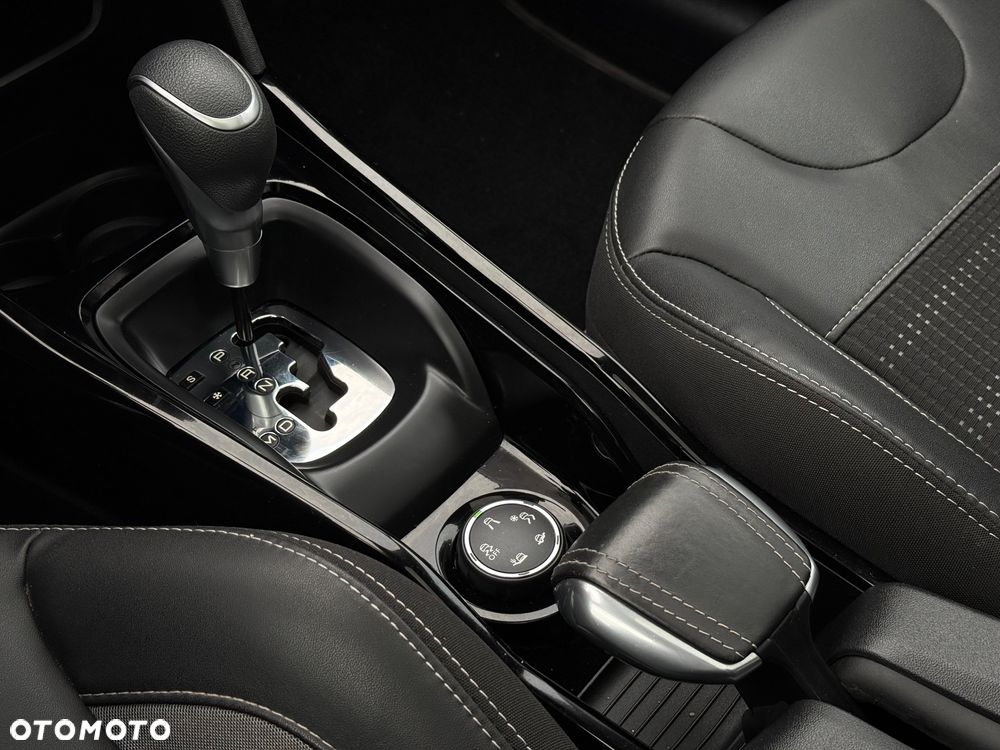 Peugeot 2008 PureTech 110 Stop&Start EAT6 Allure - 27