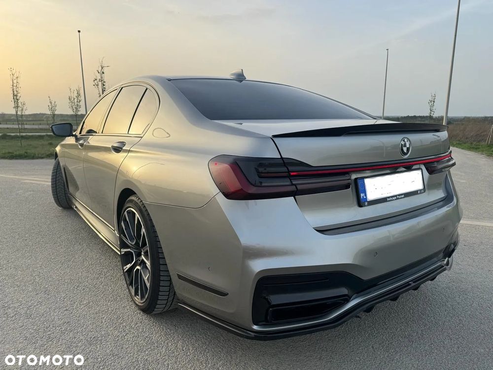 BMW Seria 7 750i xDrive - 9