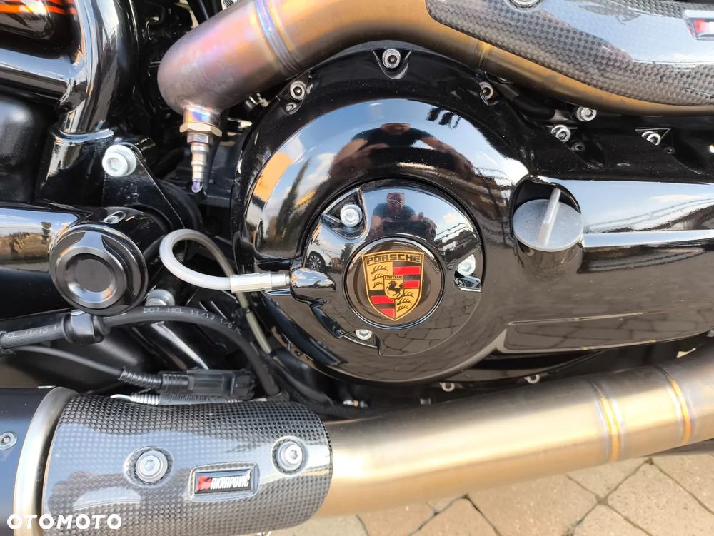 Harley-Davidson V-Rod Muscle - 12