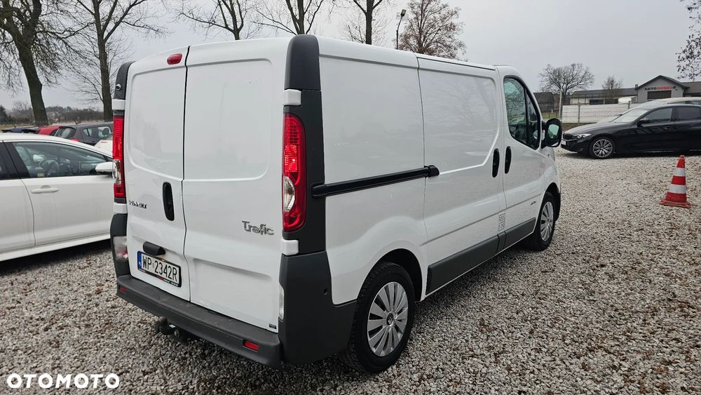 Renault TRAFIC - 6