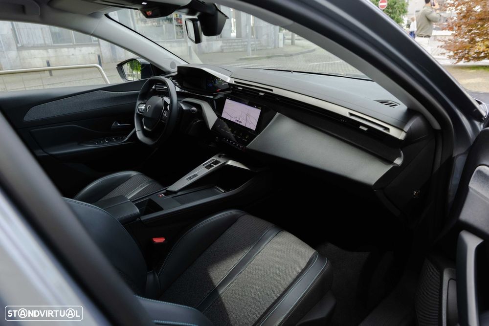 Peugeot 308 SW 1.6 Hybrid Allure Pack e-EAT8 - 29