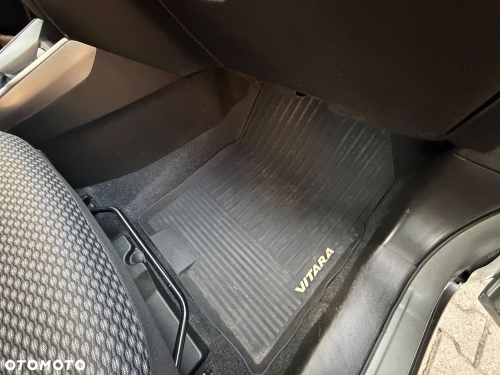 Suzuki Vitara 1.4 Boosterjet SHVS Premium 2WD - 17