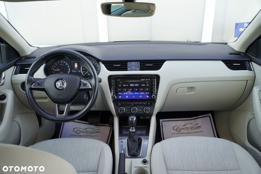 Skoda Octavia 2.0 TDI DSG Style - 5