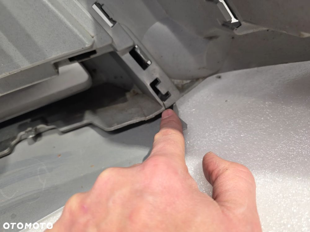 SKODA OCTAVIA III 3 SCOUT 5E0 12- ŁADNY ZDERZAK PRZEDNI PRZÓD , NA SPRYSKI + 4xPDC + GRILL + KRATKA ŚRODKOWA + SPOJLER , NR 5E0807221K , NR AUKCJI NZ1487 - 34