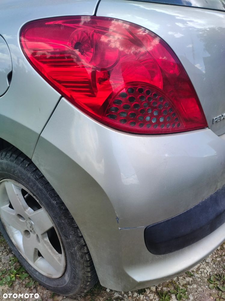 Peugeot 207 1.4 - 5
