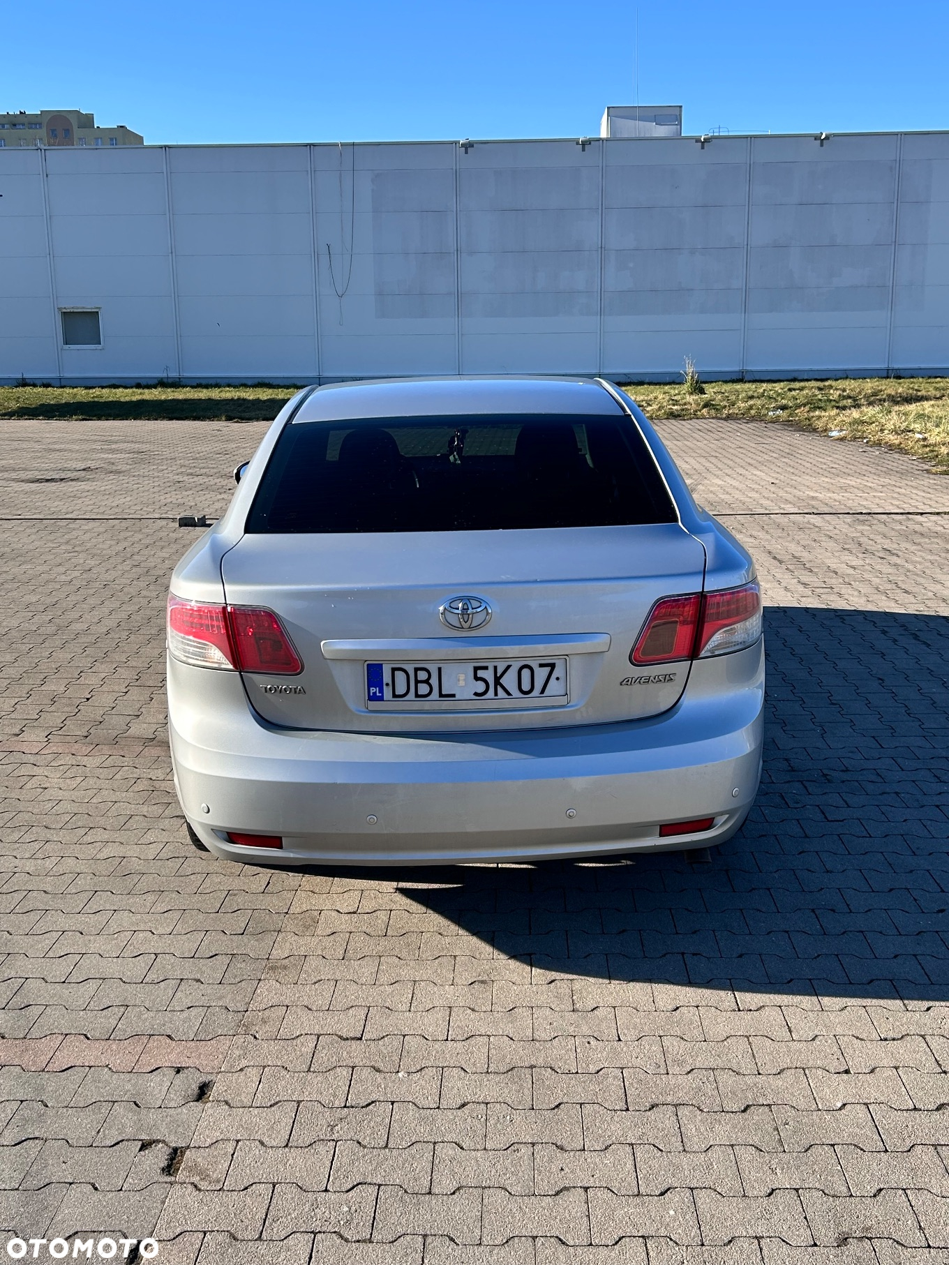 Toyota Avensis 2.2 D-4D Sol - 4