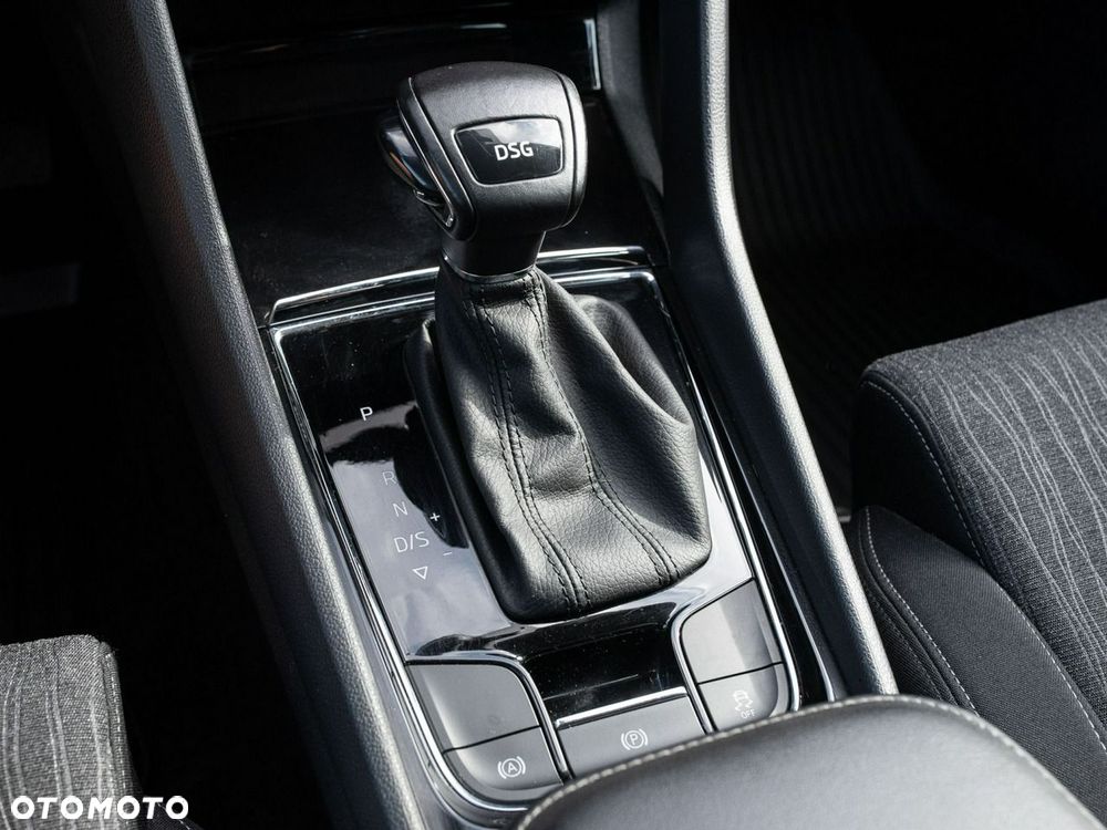 Skoda Karoq 1.6 TDI SCR 4x2 Style DSG - 17