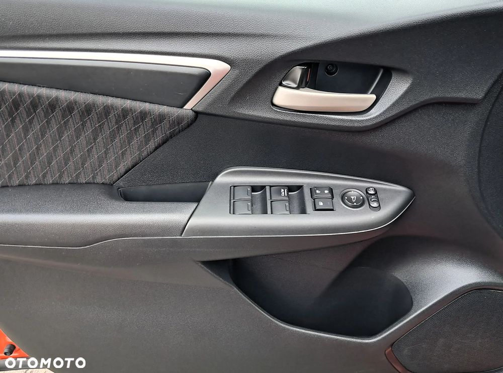 Honda Jazz 1.5 i-VTEC Dynamic (ADAS/Honda Connect+) - 25