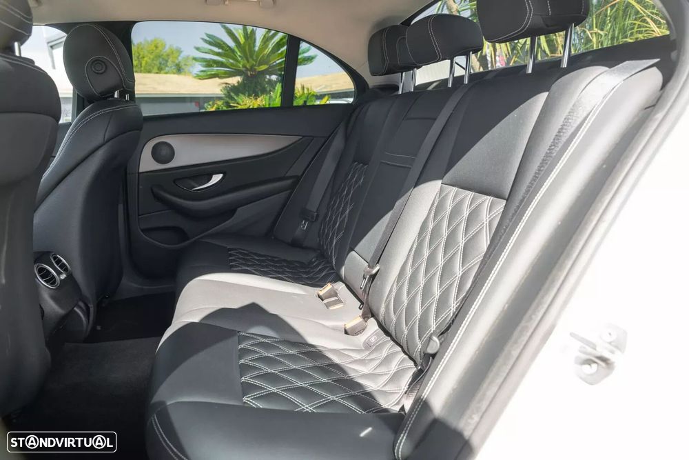 Mercedes-Benz E 220 - 21