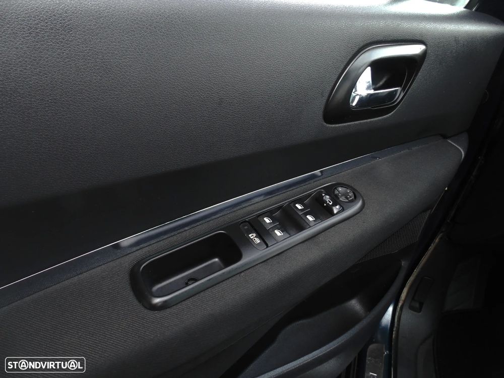 Peugeot 3008 1.6 HDi Sport - 34