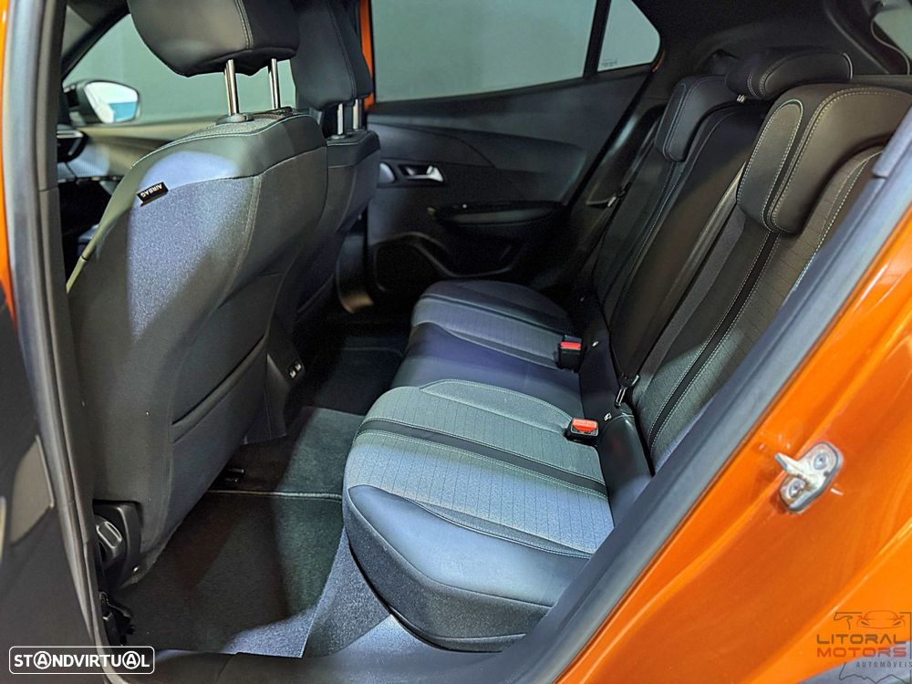 Peugeot 2008 1.2 PureTech Allure Pack - 17