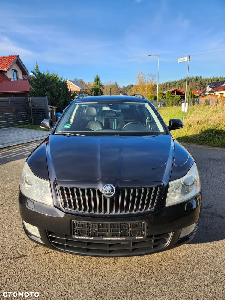 Skoda Octavia Combi 2.0 TDI Laurin & Klement - 4