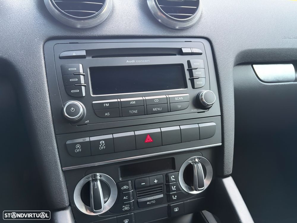 Audi A3 Sportback 1.6 TDI Attraction Business Line - 10