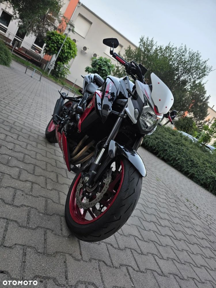 Suzuki GSX - 7