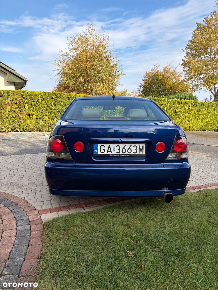 Lexus IS - 7