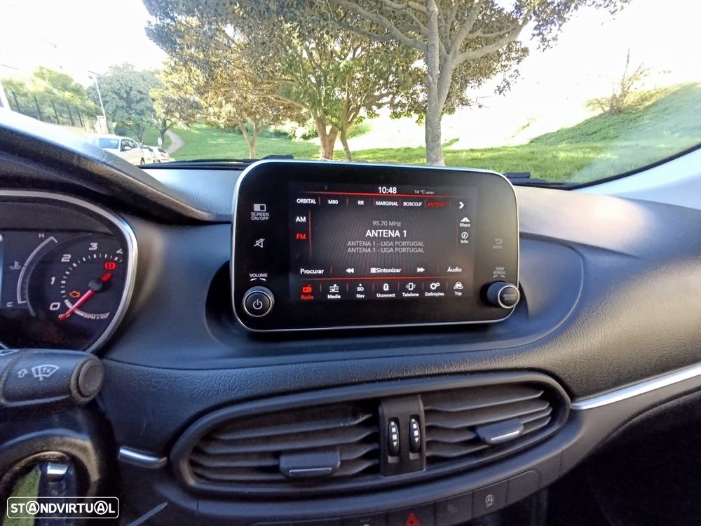 Fiat Tipo 1.3 M-Jet Lounge Tech - 24