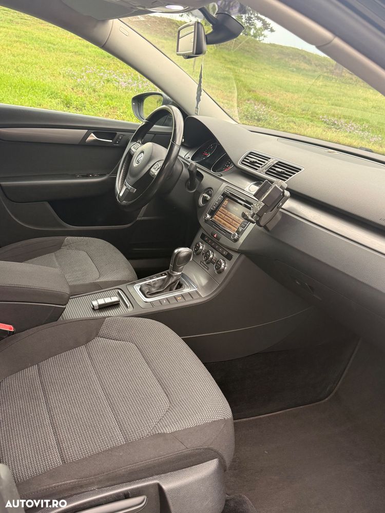 Volkswagen Passat 2.0 TDI DSG Highline - 10