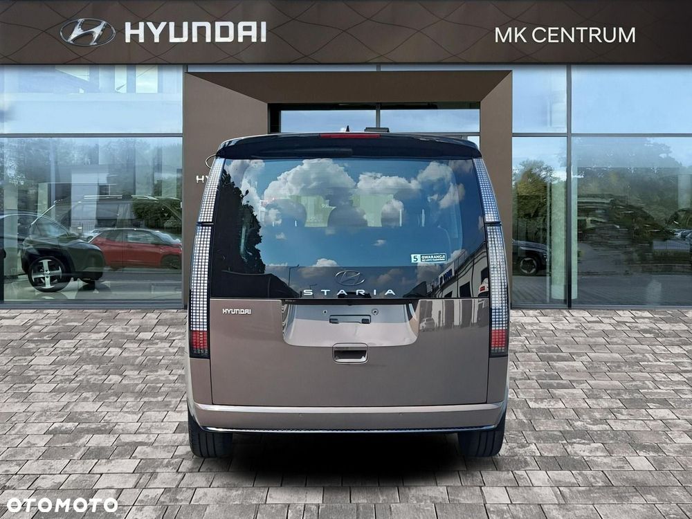 Hyundai Staria - 4