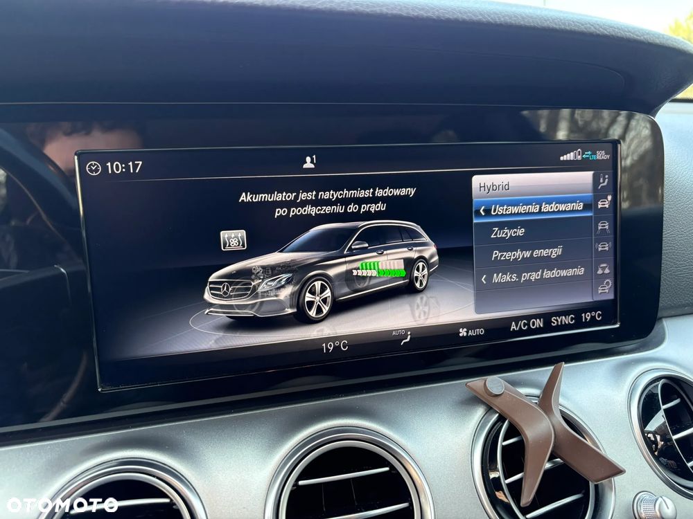 Mercedes-Benz Klasa E 300 de 9G-TRONIC Exclusive - 34
