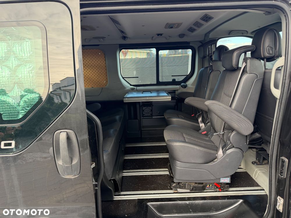 Renault Trafic 2013 photo 2
