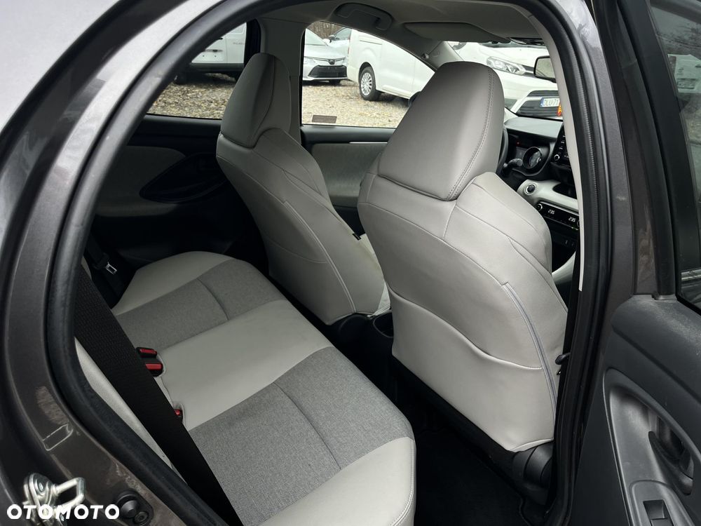 Toyota Yaris 1.5 Executive CVT - 17